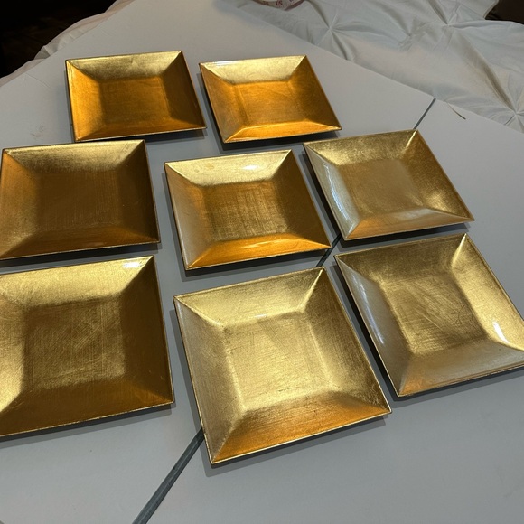 8 Crate and Barrel Gold Appetizer Plates - Picture 4 of 5